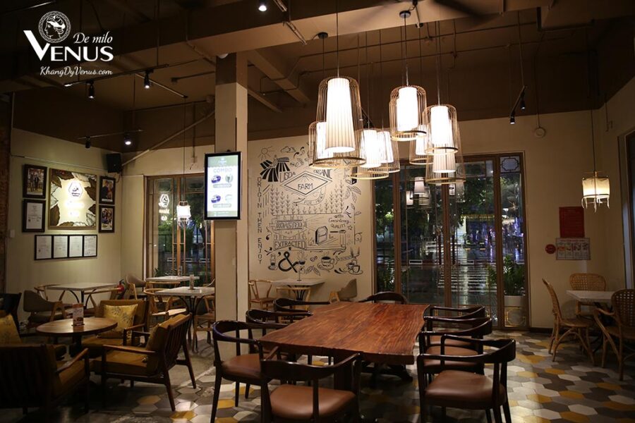 Không gian nội thất và đèn trang trí quán cafe L'amant Cafe